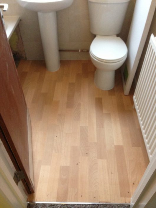 Bathroom laminate flooring 1